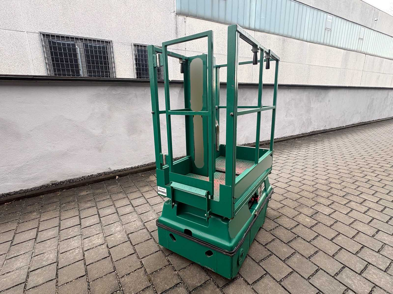 BRAVIISOL LUI M. S.I - AERIAL WORK PLATFORM / MAST LIFT (2010) - Aerial platform: picture 4 BRAVIISOL LUI M. S.I - AERIAL WORK PLATFORM / MAST LIFT (2010) - Aerial platform: picture 4