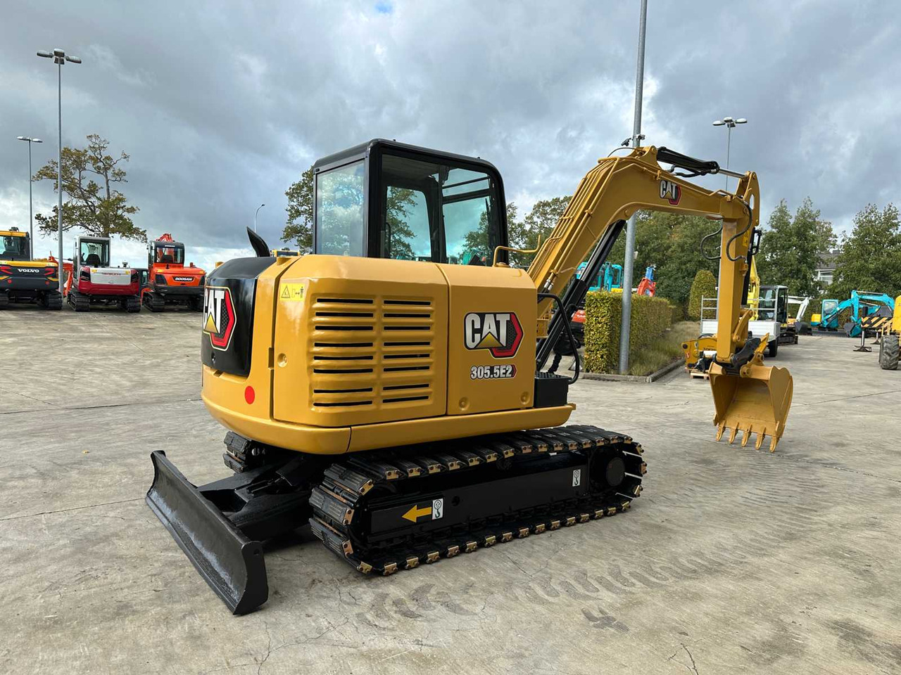 Caterpillar 305.5E2 - Mini excavator: picture 4 Caterpillar 305.5E2 - Mini excavator: picture 4