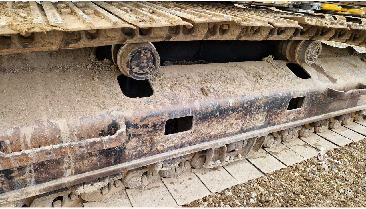 Crawler excavator Caterpillar 329E: picture 40
