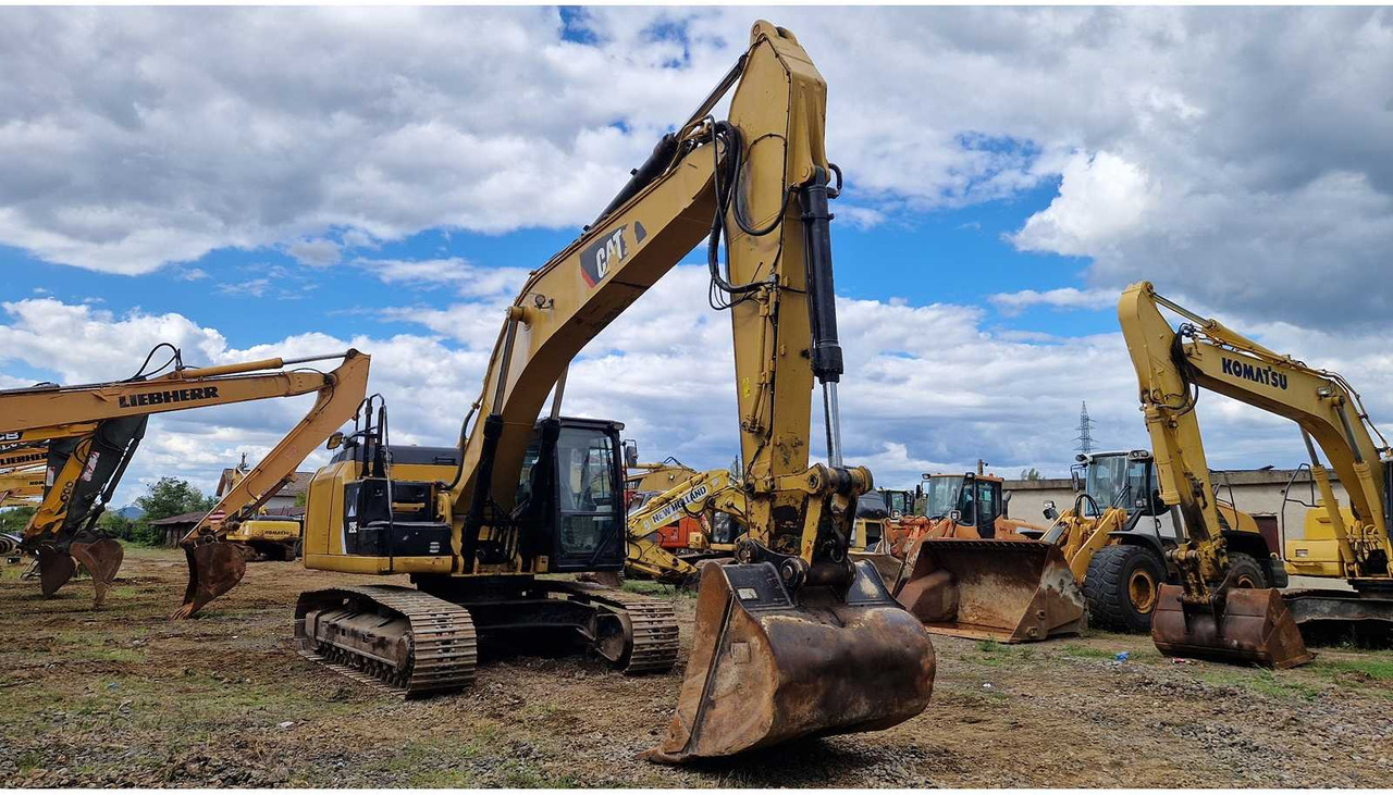 Crawler excavator Caterpillar 329E: picture 23