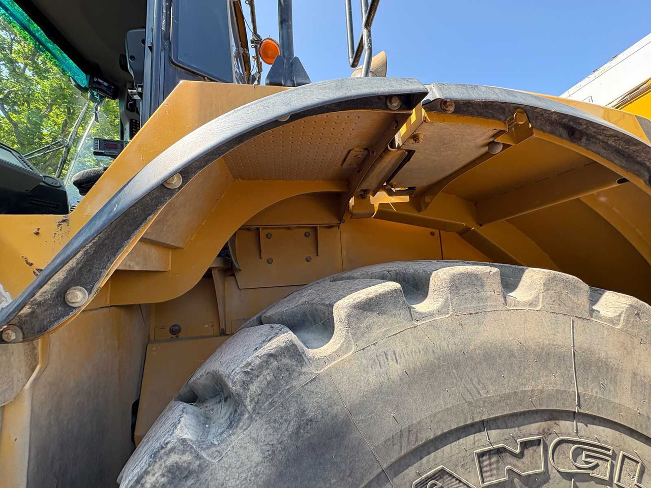 Wheel loader Caterpillar / CAT 972 K: picture 9