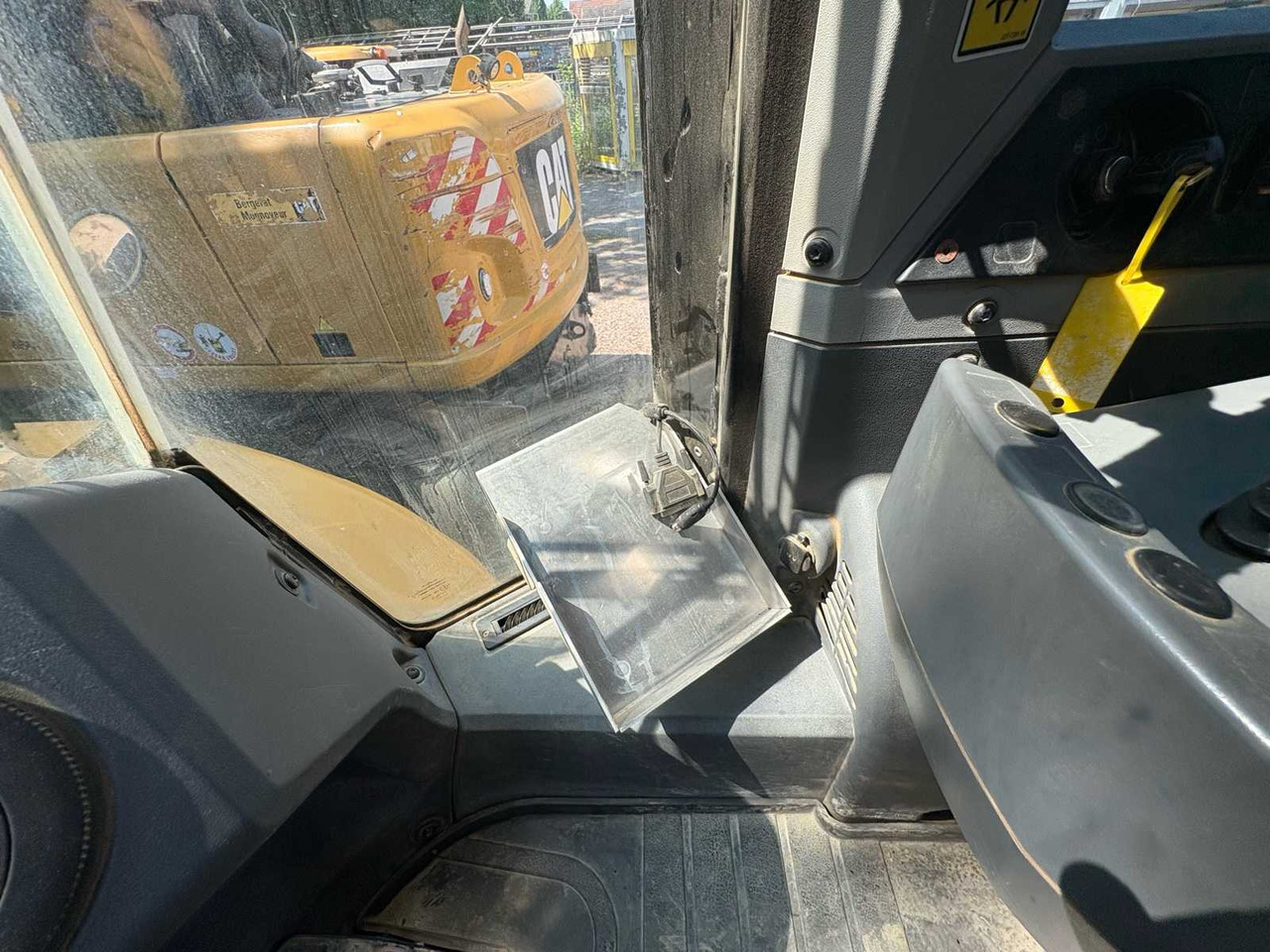 Wheel loader Caterpillar / CAT 972 K: picture 8