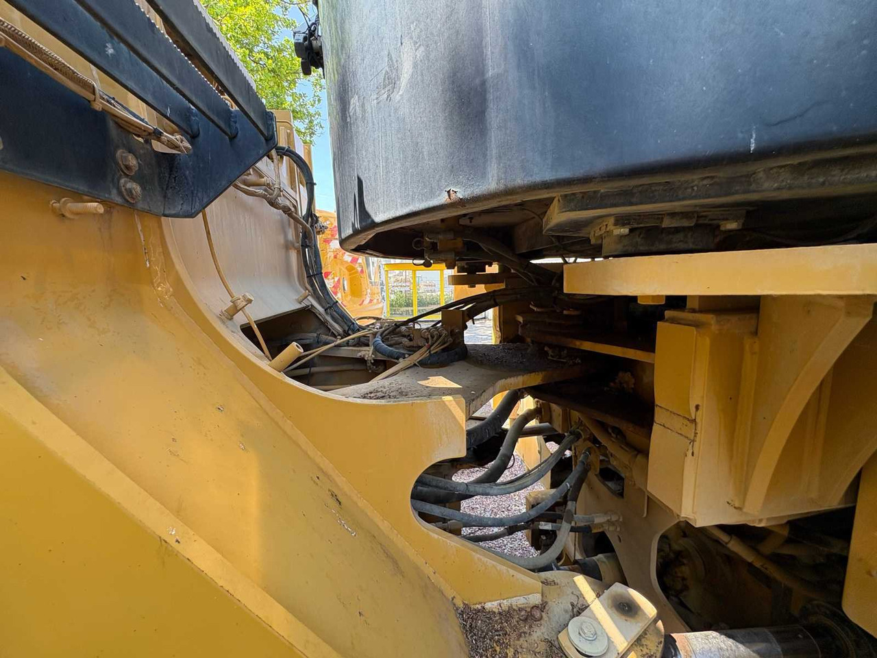 Wheel loader Caterpillar / CAT 972 K: picture 11