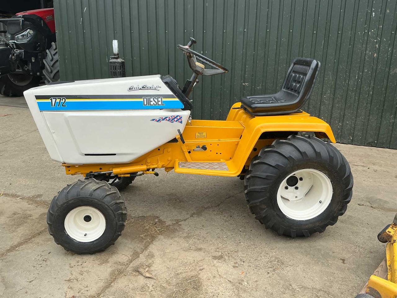 Cub cadet 1772 - Compact tractor: picture 3 Cub cadet 1772 - Compact tractor: picture 3