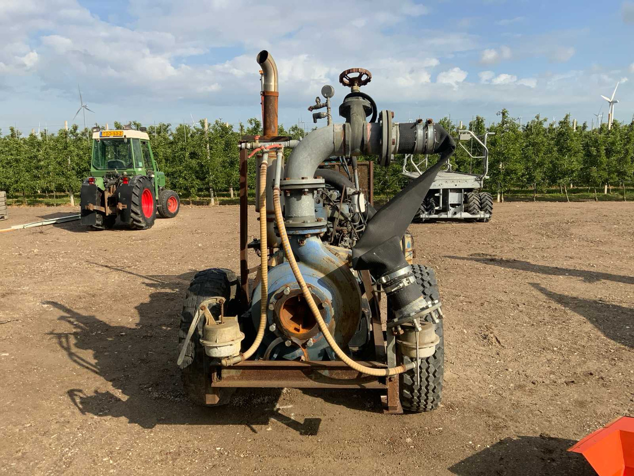 DAF 825 - Irrigation system: picture 3 DAF 825 - Irrigation system: picture 3