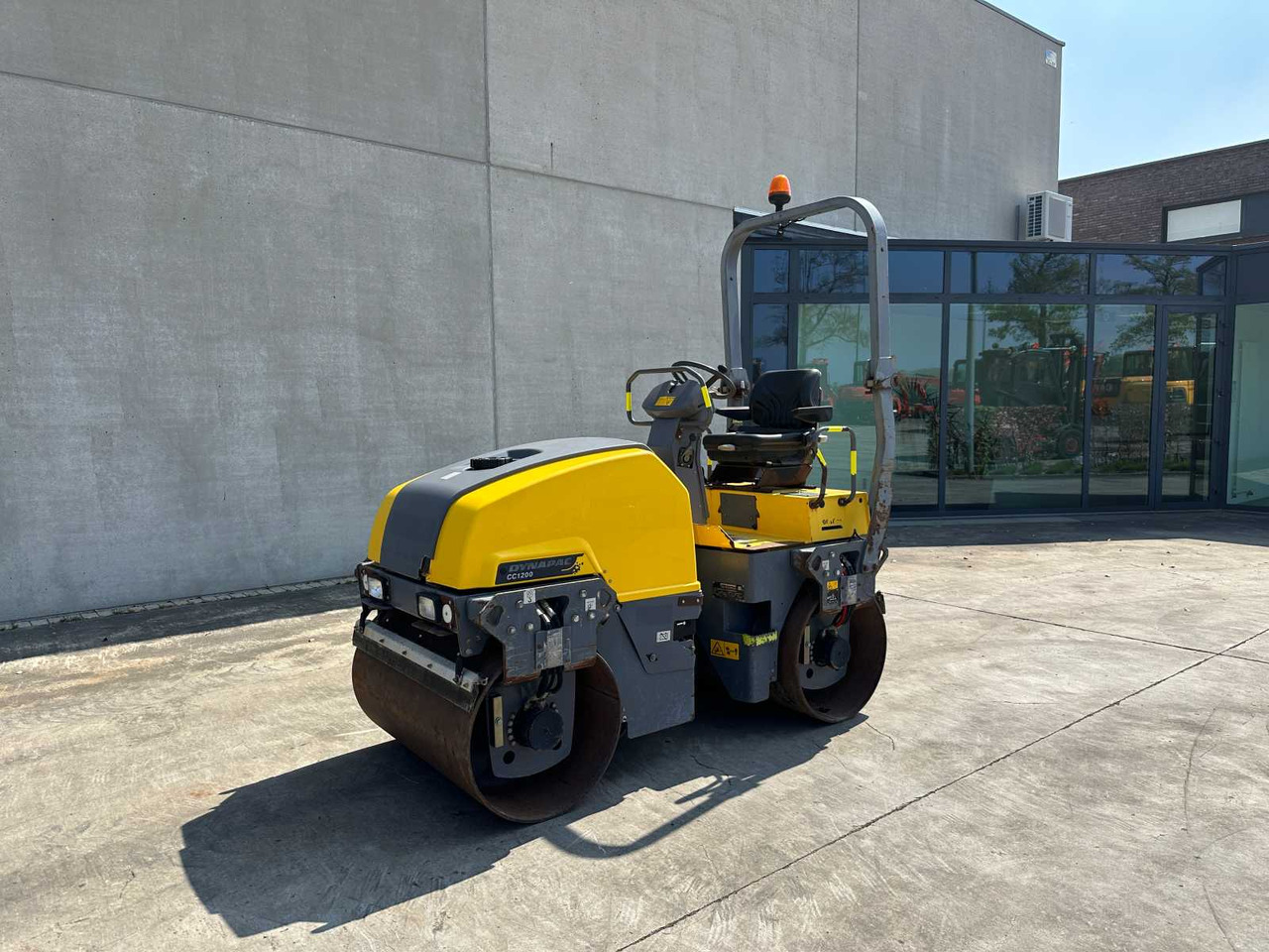 DYNAPAC CC1200 CC1200 - Road roller: picture 1 DYNAPAC CC1200 CC1200 - Road roller: picture 1