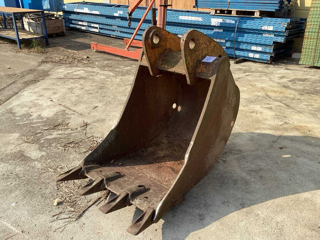 EXCAVATOR BUCKET - Wheel excavator: picture 2 EXCAVATOR BUCKET - Wheel excavator: picture 2