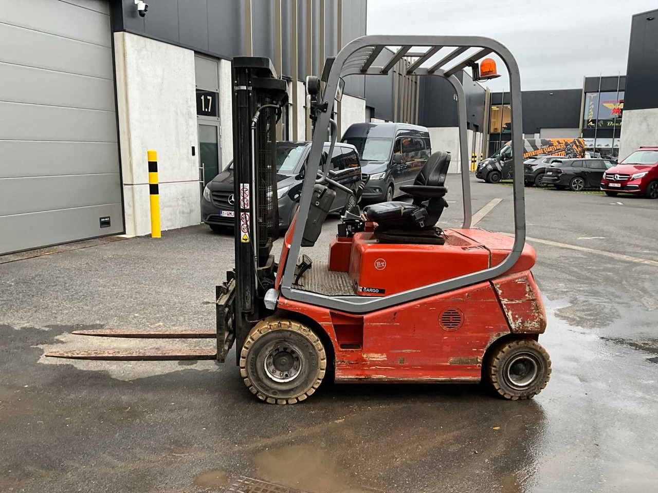 FORKLIFT - Forklift: picture 2 FORKLIFT - Forklift: picture 2