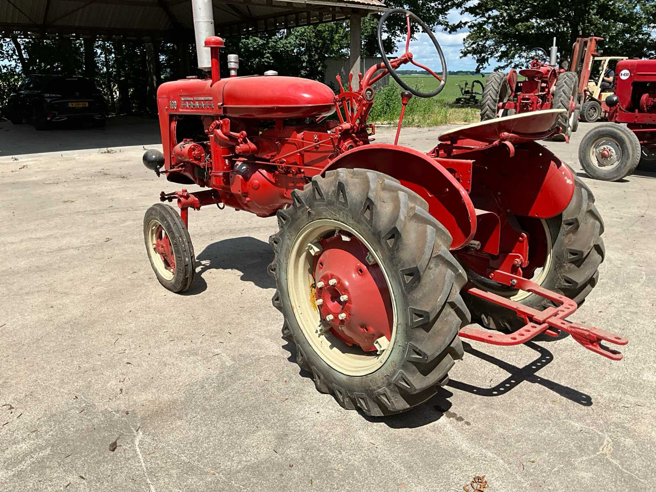 Farmall 100 - Farm tractor: picture 4 Farmall 100 - Farm tractor: picture 4