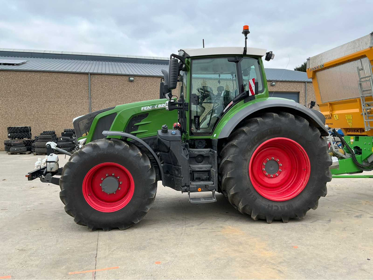 Fendt 826 Vario - Farm tractor: picture 2 Fendt 826 Vario - Farm tractor: picture 2