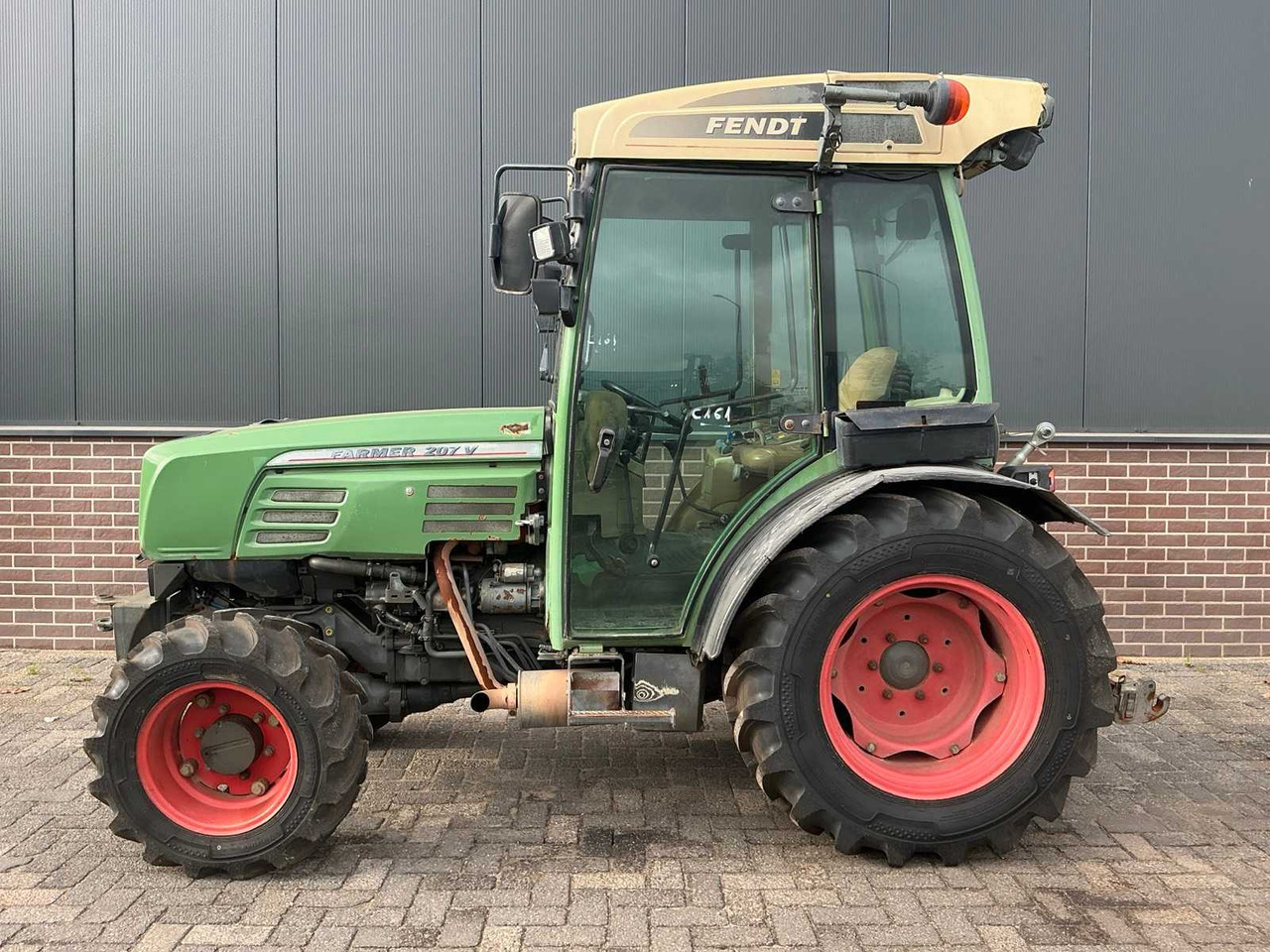 Fendt Farmer 207 V - Compact tractor: picture 2 Fendt Farmer 207 V - Compact tractor: picture 2
