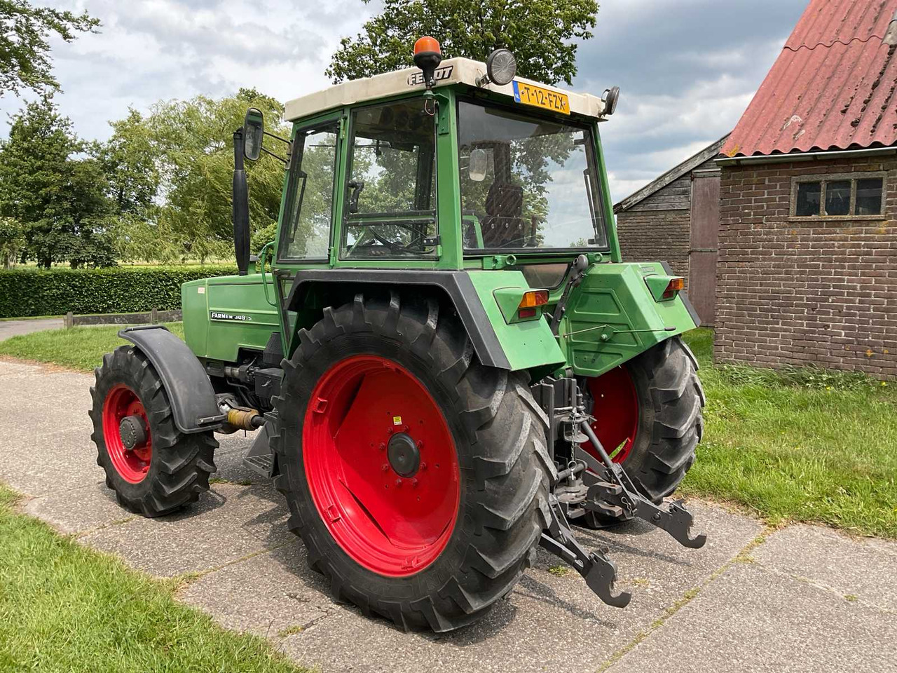 Fendt Farmer 309LS Turbomatik - Farm tractor: picture 2 Fendt Farmer 309LS Turbomatik - Farm tractor: picture 2