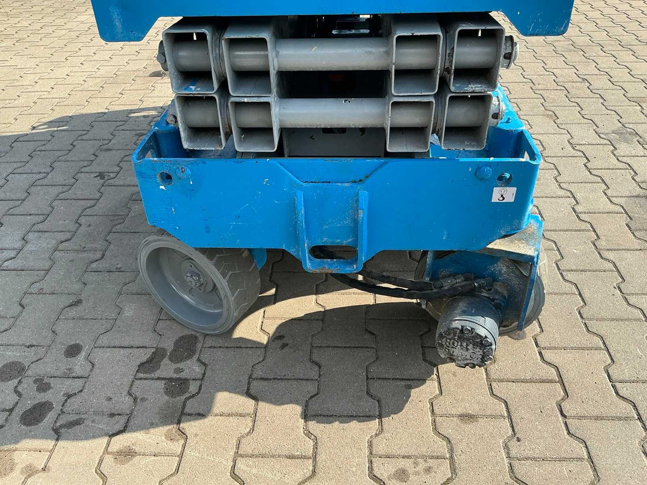 Aerial platform GENIE GS-1532 SCISSOR LIFT: picture 11