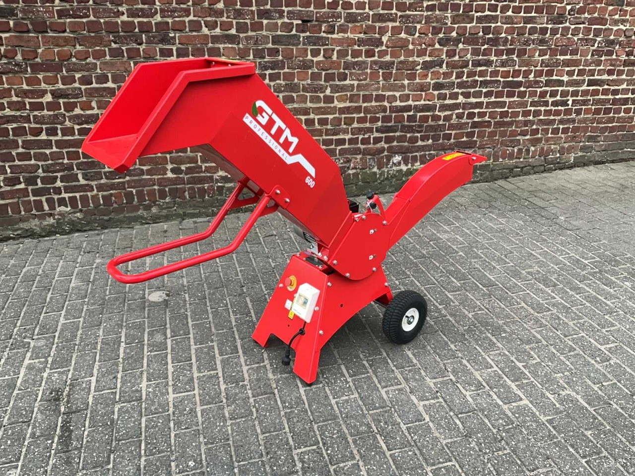 GTM GTS600 - Wood chipper: picture 1 GTM GTS600 - Wood chipper: picture 1