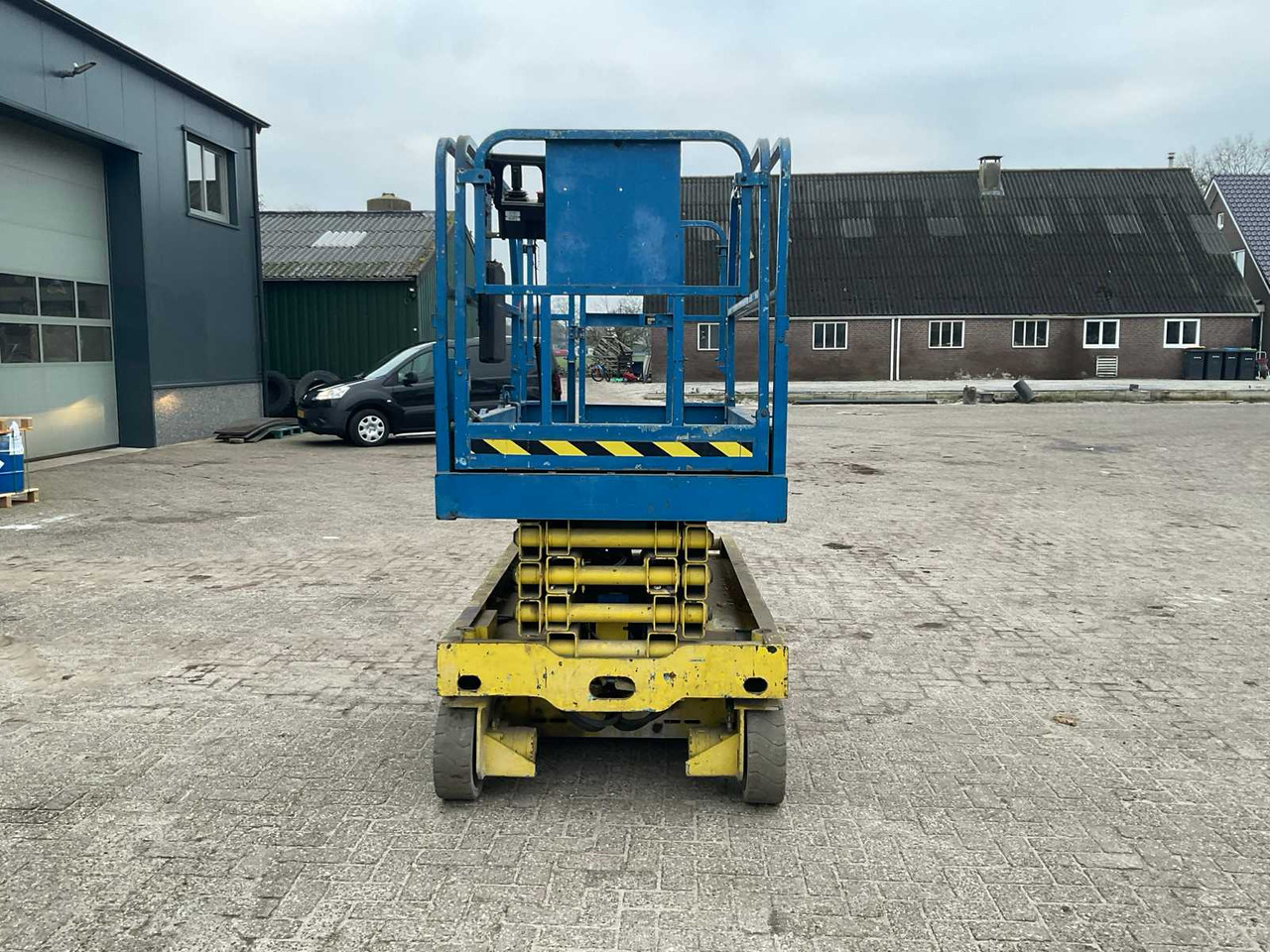 Genie 2646 - Aerial platform: picture 2 Genie 2646 - Aerial platform: picture 2