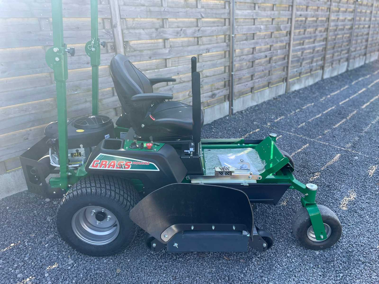 Grassmowers JRZ1 48 - Garden mower: picture 1 Grassmowers JRZ1 48 - Garden mower: picture 1