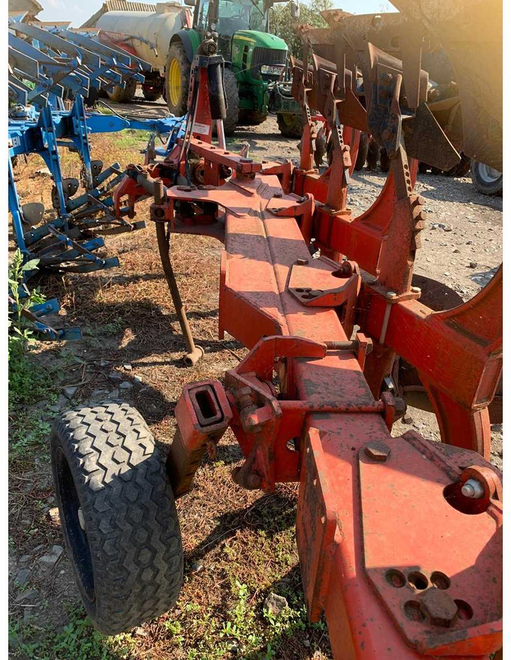 Gregoire Besson  - Plow: picture 3 Gregoire Besson  - Plow: picture 3