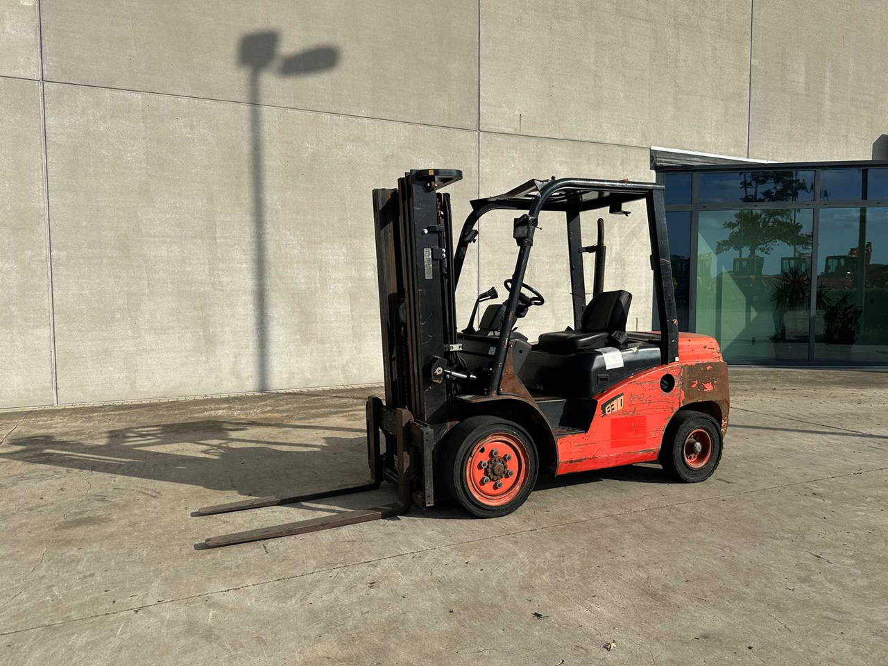 HANGCHA - 2017 - CPCD 30 T8 - FORKLIFT - Forklift: picture 1 HANGCHA - 2017 - CPCD 30 T8 - FORKLIFT - Forklift: picture 1