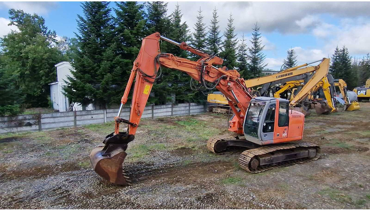 HITACHI ZX225USLC - Crawler excavator: picture 1 HITACHI ZX225USLC - Crawler excavator: picture 1