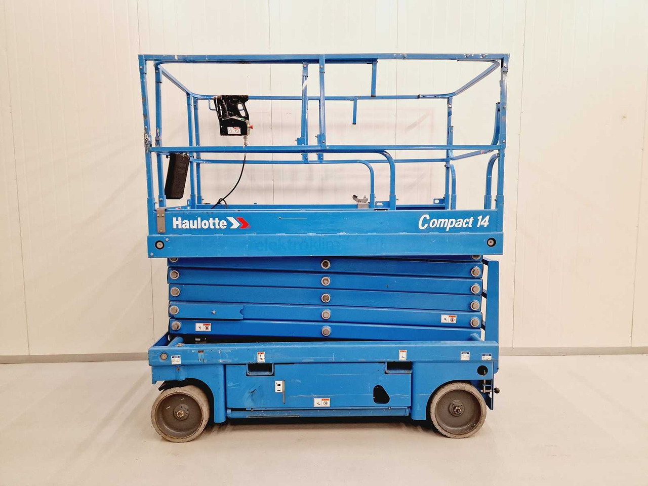 Aerial platform Haulotte Compact 14: picture 6