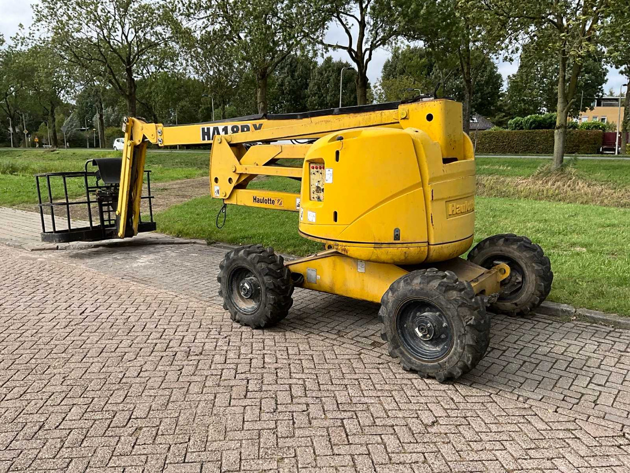 Haulotte HA18PX - Aerial platform: picture 5 Haulotte HA18PX - Aerial platform: picture 5