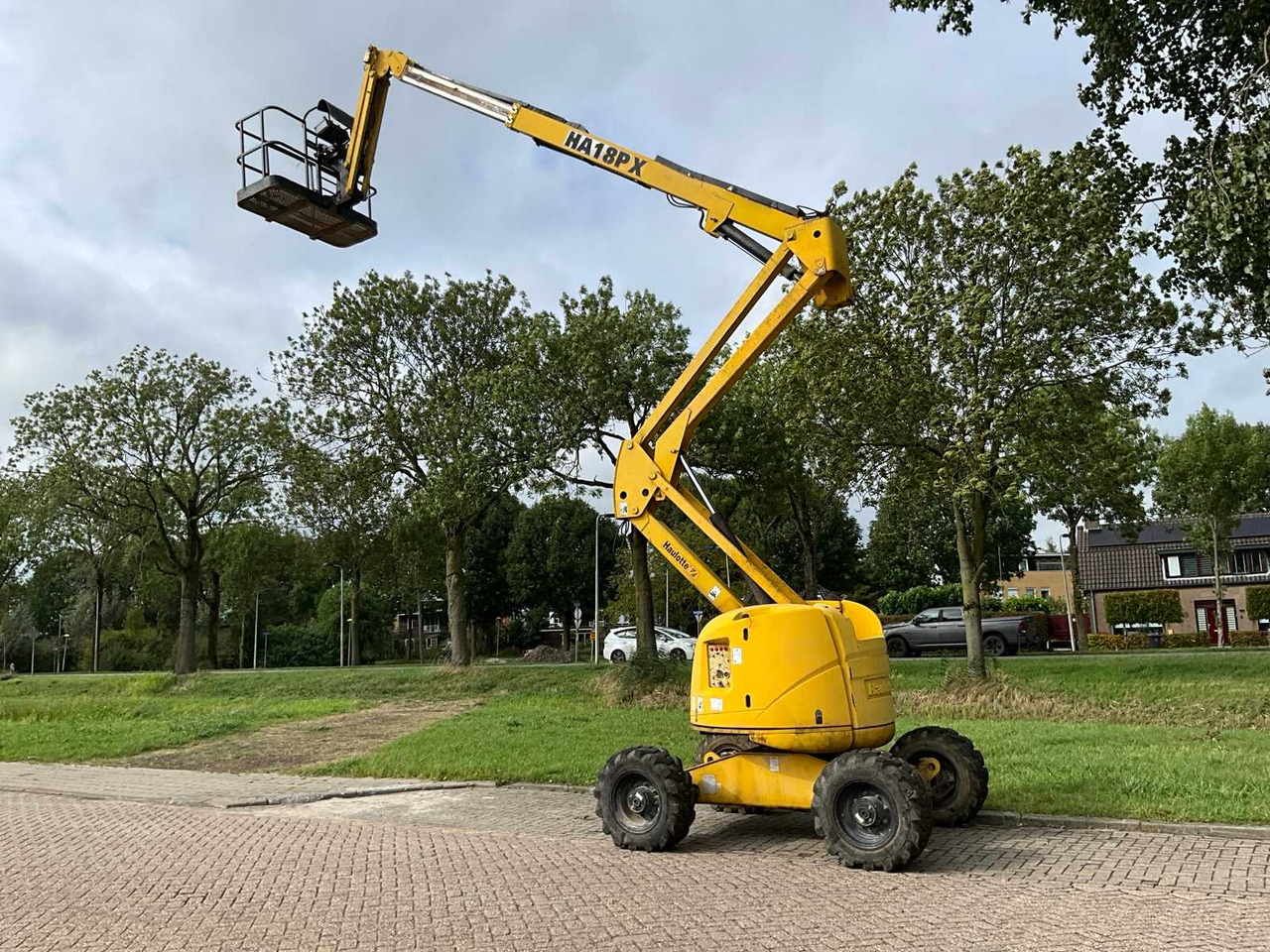 Haulotte HA18PX - Aerial platform: picture 3 Haulotte HA18PX - Aerial platform: picture 3