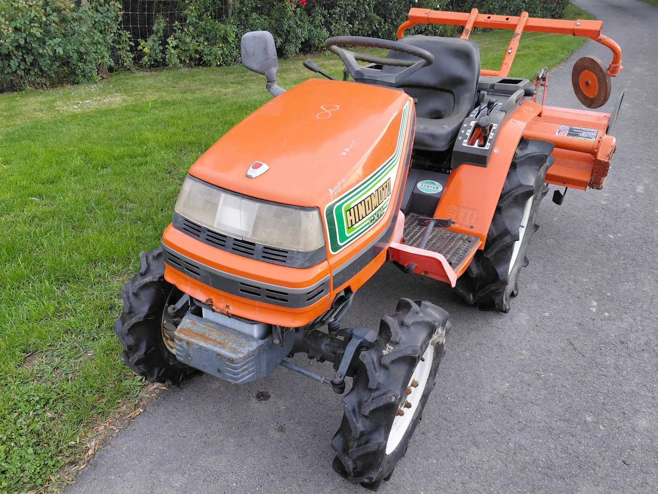 Hinomoto C14 - Compact tractor: picture 1 Hinomoto C14 - Compact tractor: picture 1