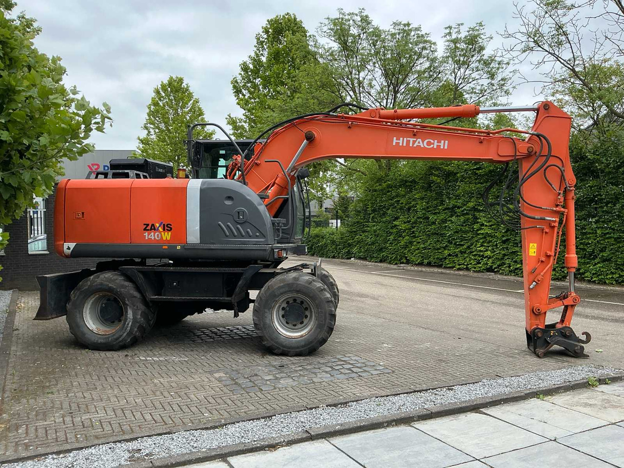 Hitachi ZX140W-3 - Wheel excavator: picture 4 Hitachi ZX140W-3 - Wheel excavator: picture 4