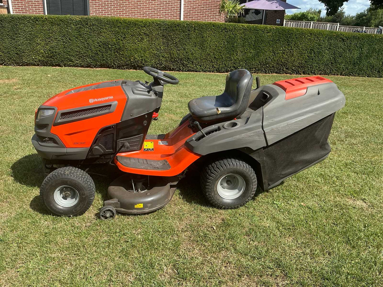 Husqvarna CTH164T - Garden mower: picture 2 Husqvarna CTH164T - Garden mower: picture 2
