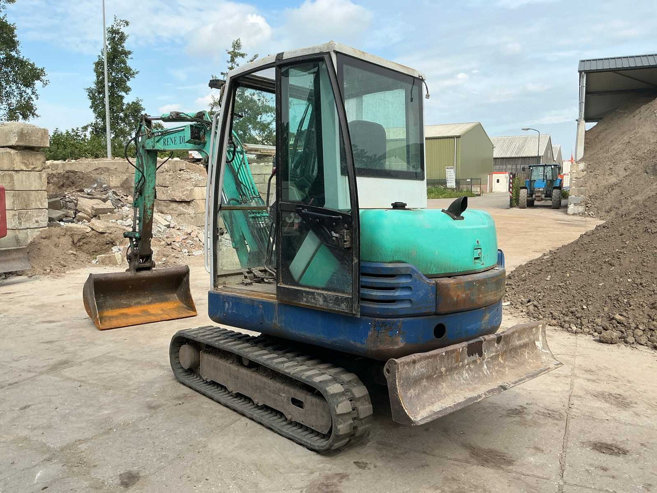 IHI 35N - Crawler excavator: picture 3 IHI 35N - Crawler excavator: picture 3