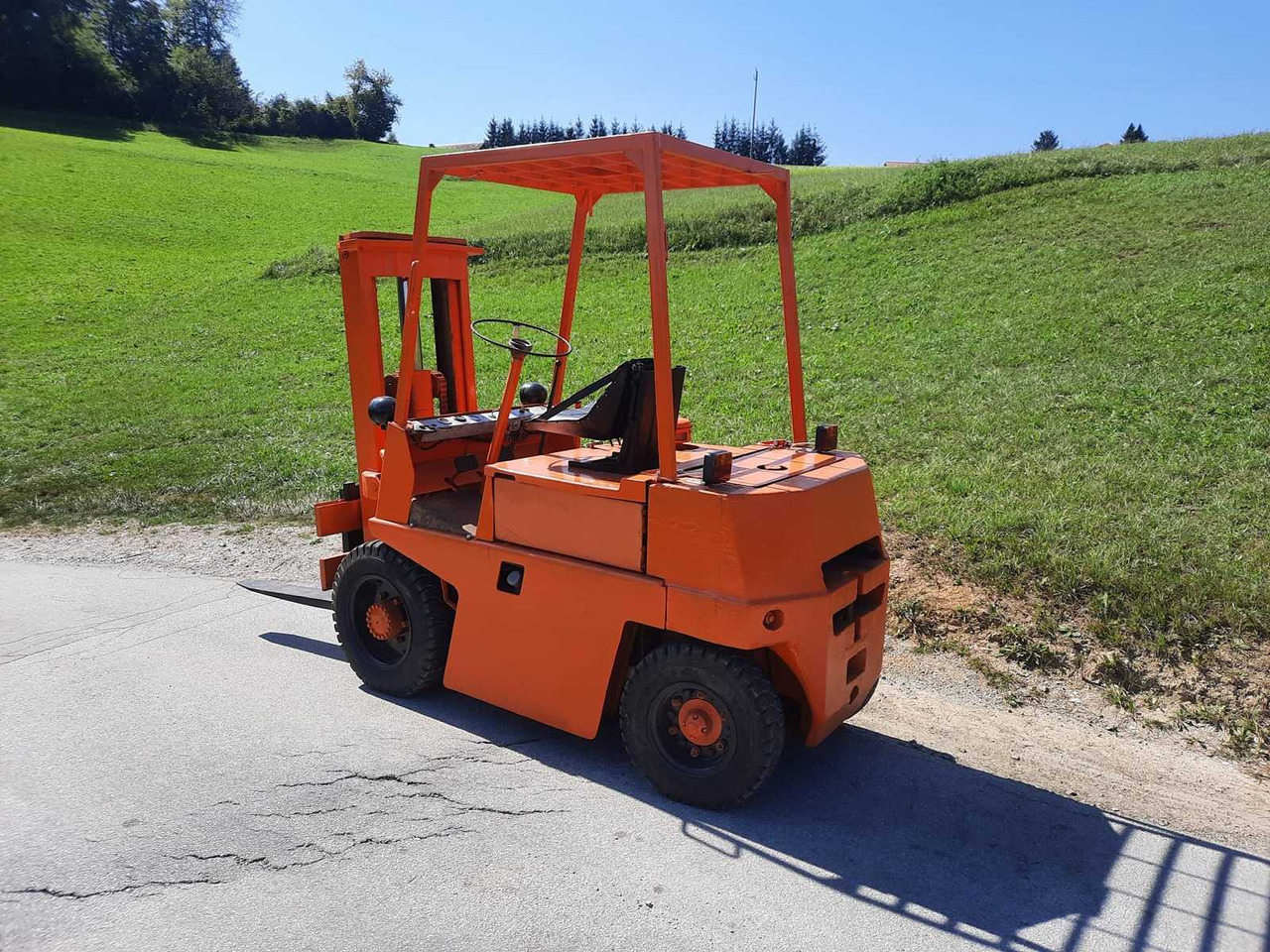 INDOS FORKLIFT - Forklift: picture 3 INDOS FORKLIFT - Forklift: picture 3