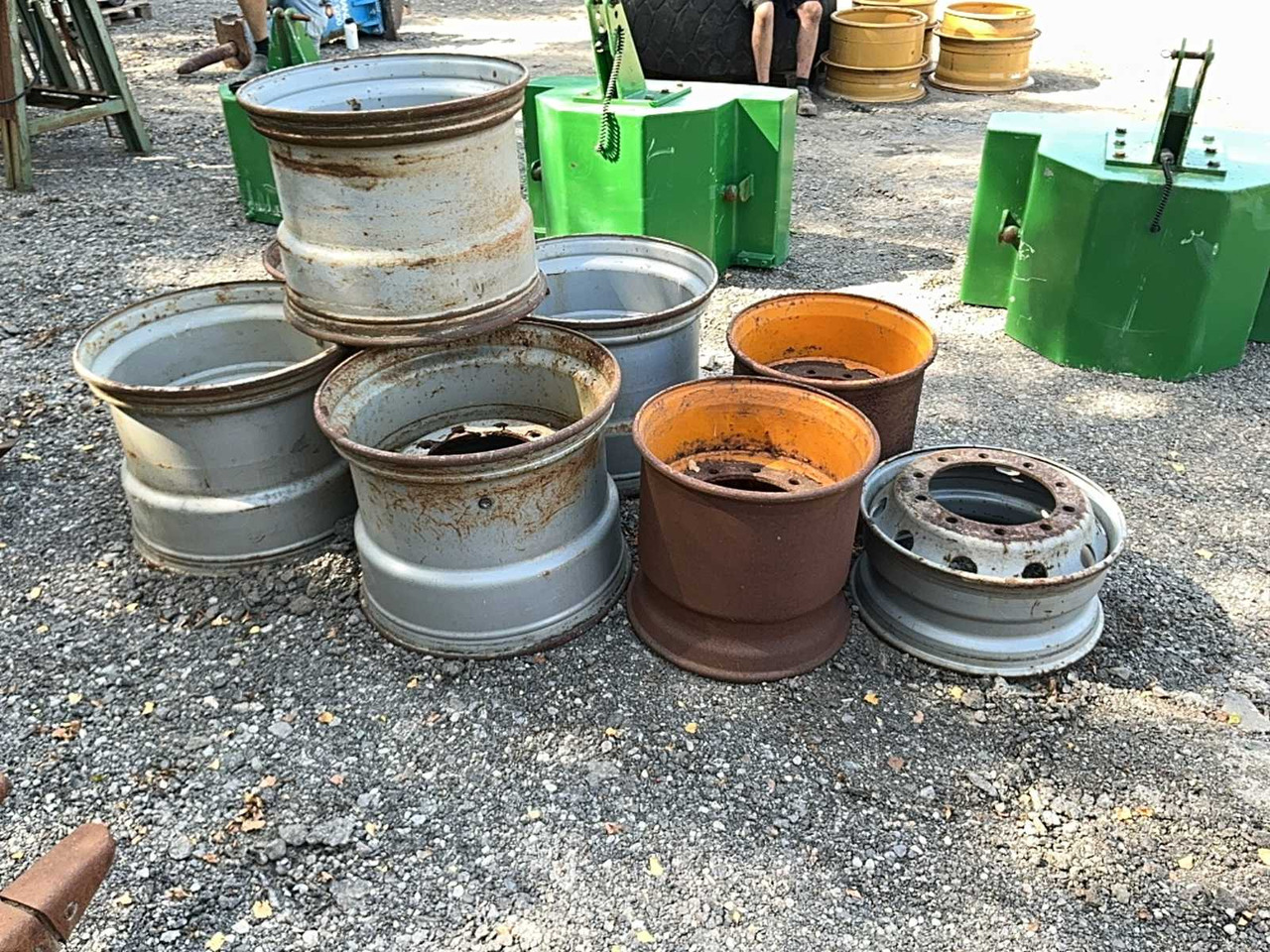 Inconnu - Wheels and tires for Farm tractor: picture 4 Inconnu - Wheels and tires for Farm tractor: picture 4