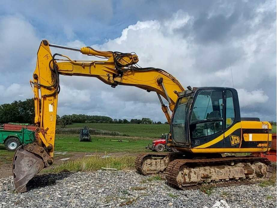 JCB - 2000 - JS130 - CRAWLER EXCAVATOR - Excavator: picture 2 JCB - 2000 - JS130 - CRAWLER EXCAVATOR - Excavator: picture 2