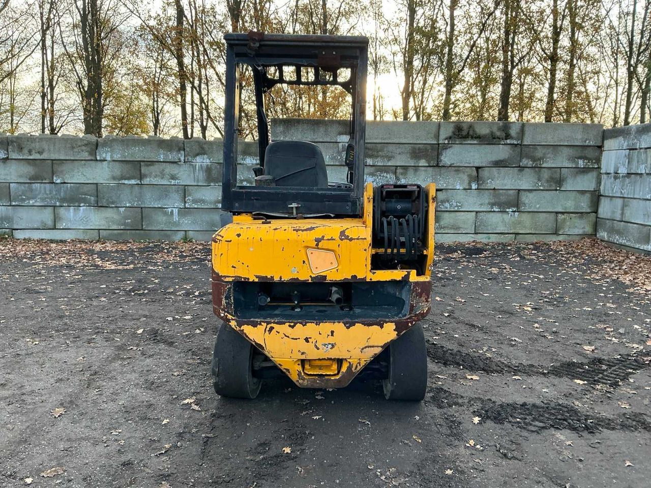 JCB - 2004 - 25D - FORKLIFT TRUCK - Forklift: picture 4 JCB - 2004 - 25D - FORKLIFT TRUCK - Forklift: picture 4