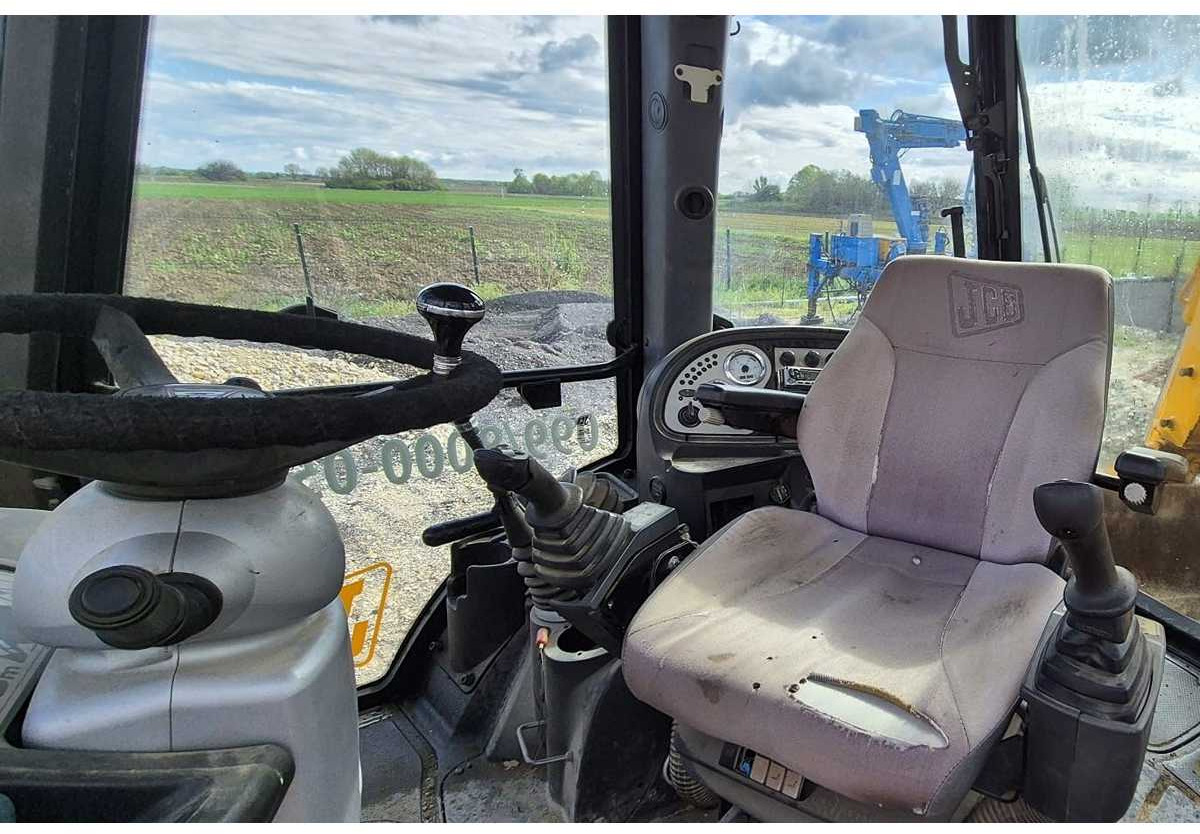 Backhoe loader JCB 3CX-4T: picture 7