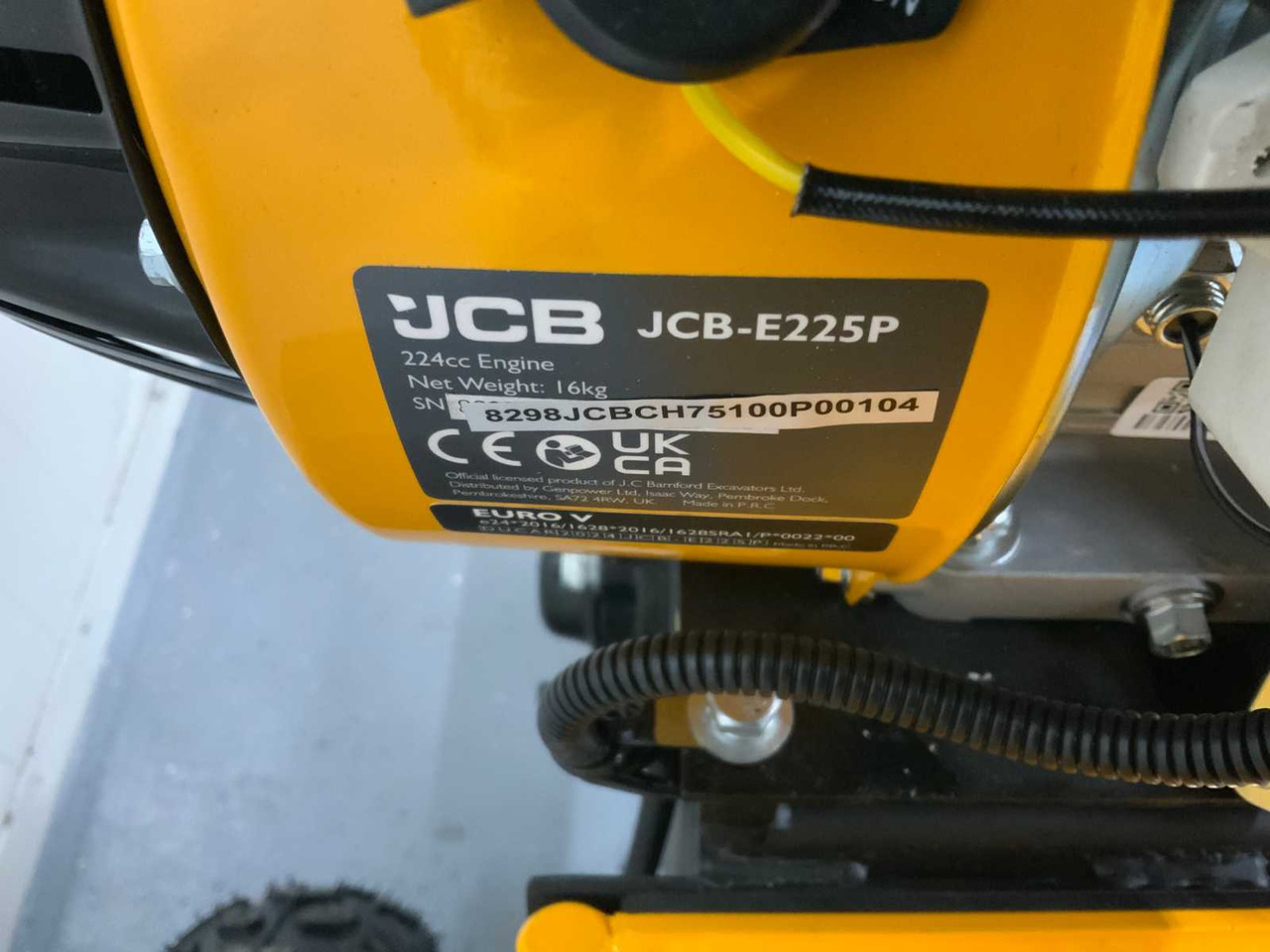 Wood chipper JCB CH75100P: picture 6