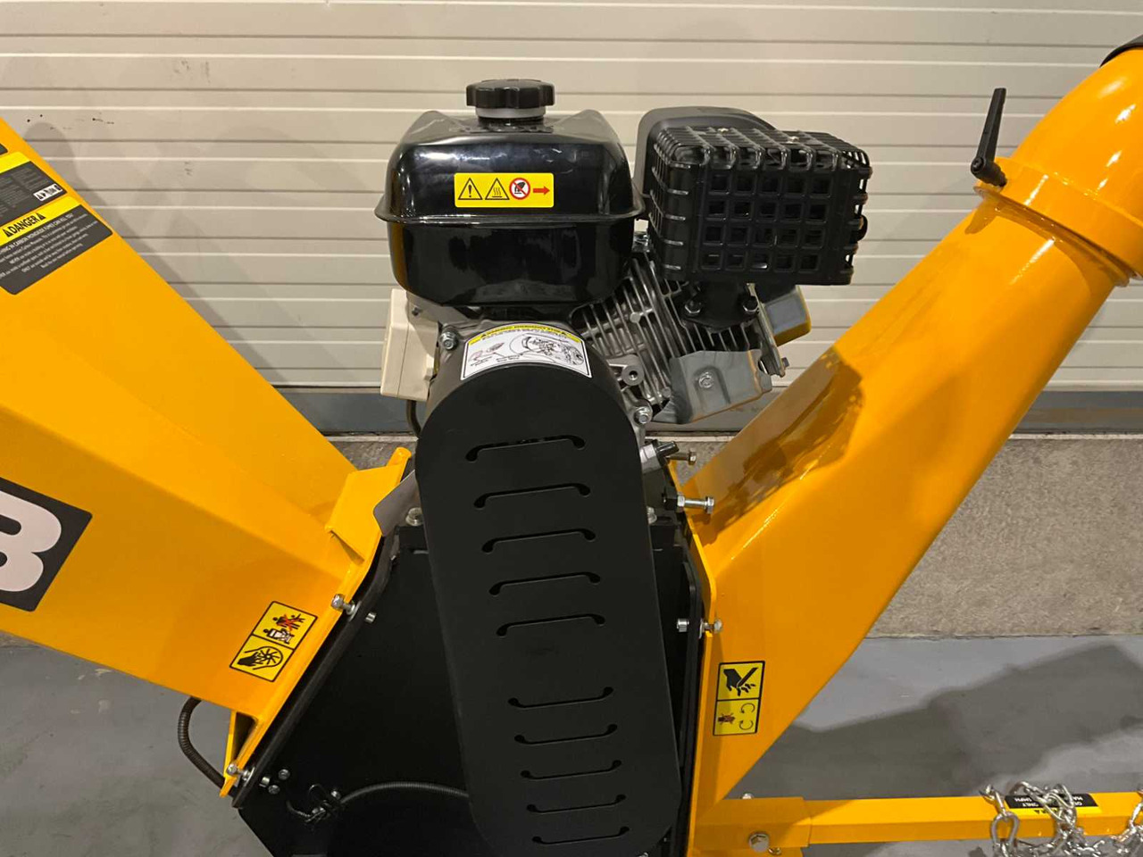 Wood chipper JCB CH75100P: picture 12