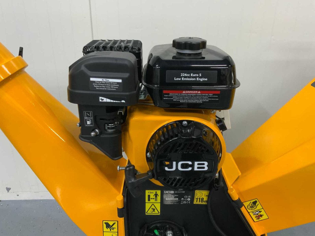 Wood chipper JCB CH75100P: picture 10
