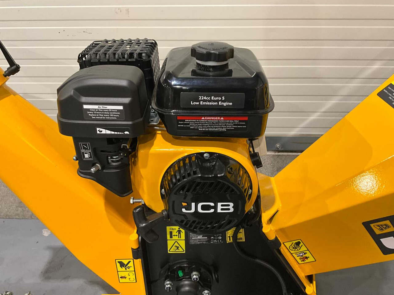 Wood chipper JCB CH75100P: picture 10