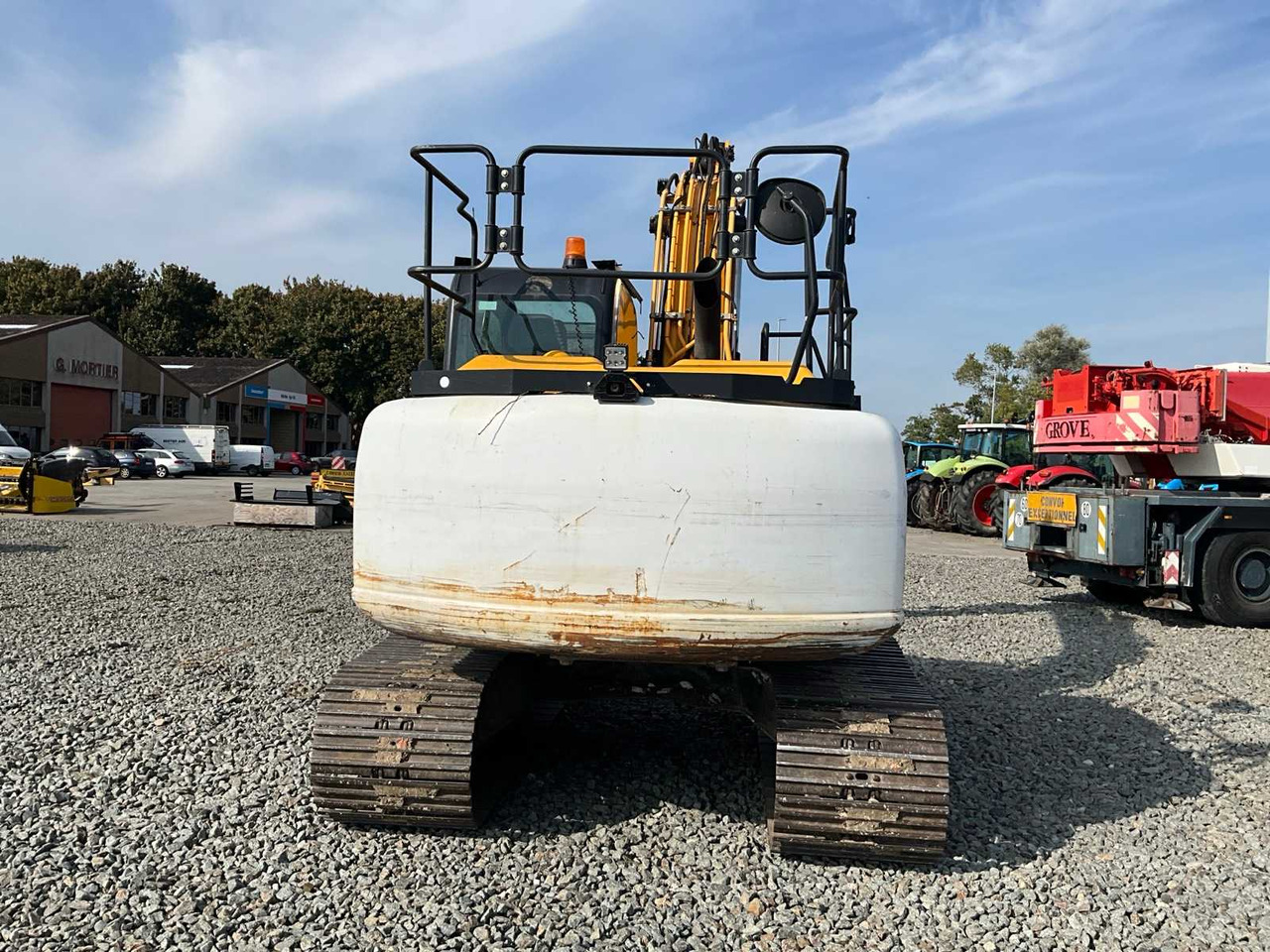 Crawler excavator JCB JS145lc: picture 6