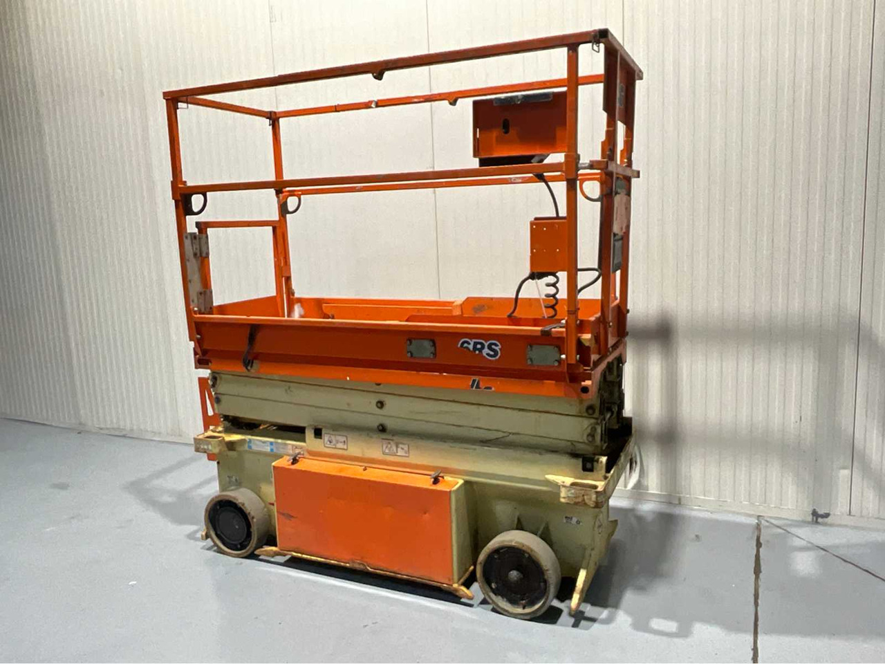 JLG -6RS - AERIAL PLATFORM, WORKING HEIGHT 7.8M, EXTENDABLE TO 2.55M - 382 HOURS - Aerial platform: picture 3 JLG -6RS - AERIAL PLATFORM, WORKING HEIGHT 7.8M, EXTENDABLE TO 2.55M - 382 HOURS - Aerial platform: picture 3