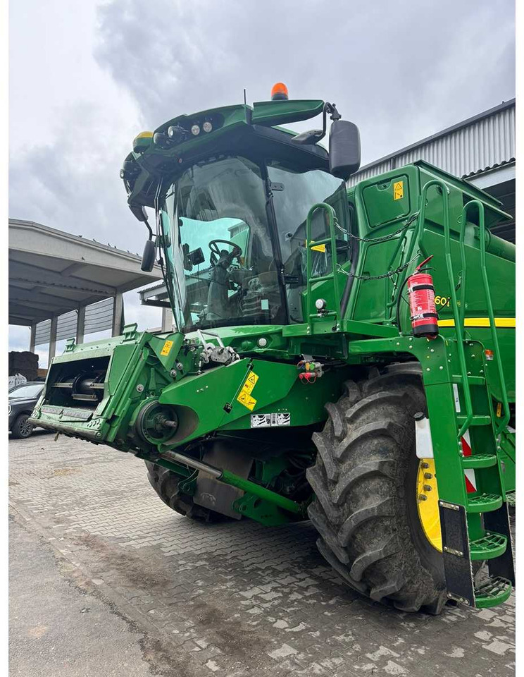 JOHN DEERE T660I - Combine harvester: picture 5 JOHN DEERE T660I - Combine harvester: picture 5