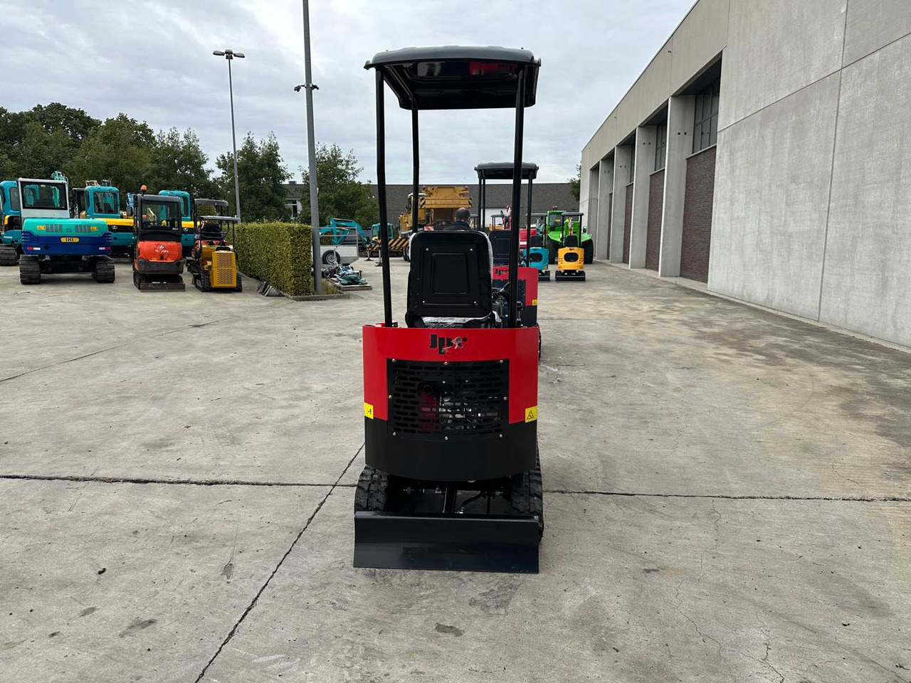 JPC HT12 - Mini excavator: picture 5 JPC HT12 - Mini excavator: picture 5