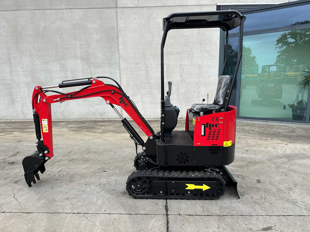 JPC HT12 - Mini excavator: picture 1 JPC HT12 - Mini excavator: picture 1