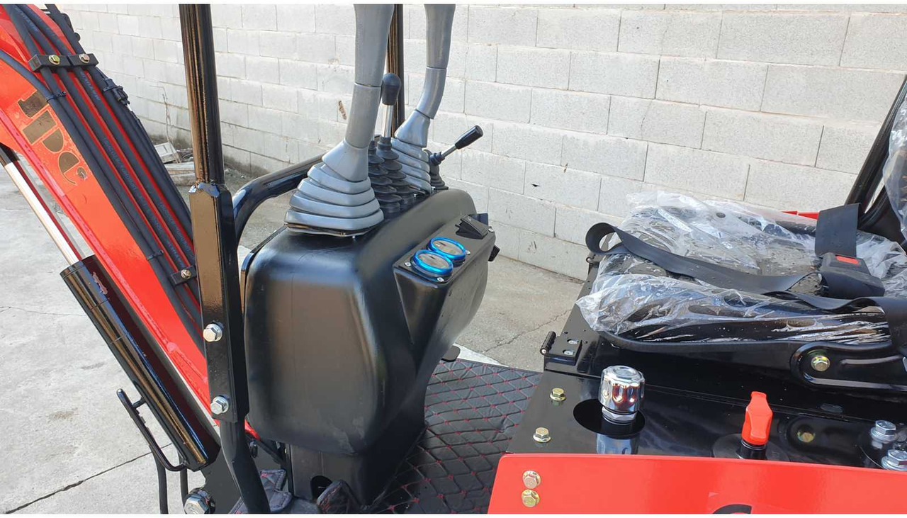 JPC HT12 MINI EXCAVATOR - Mini excavator: picture 3 JPC HT12 MINI EXCAVATOR - Mini excavator: picture 3