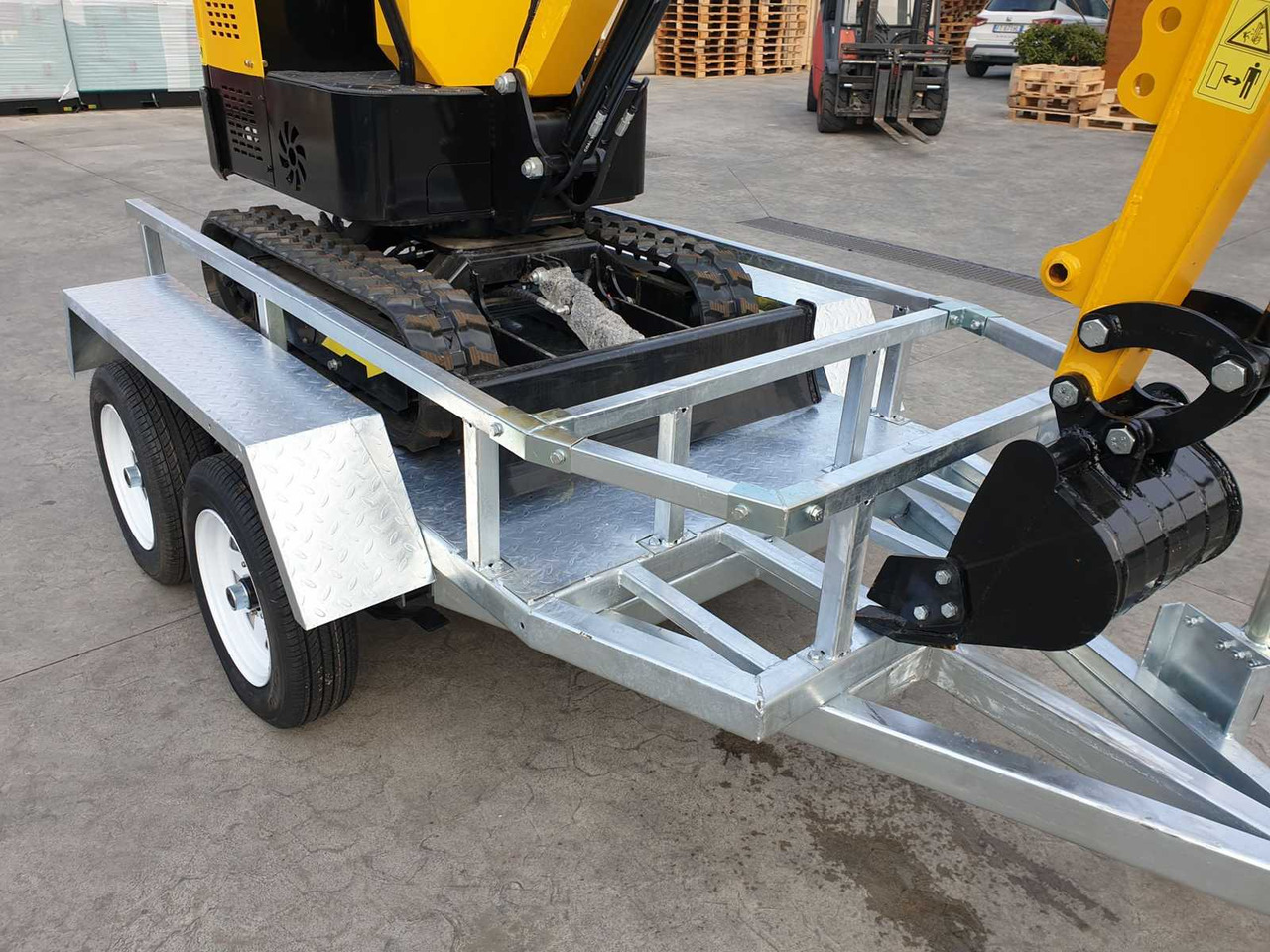 JPC TRAILER JPC TRAILER TRAILER WITH EXCAVATOR - Mini excavator: picture 2 JPC TRAILER JPC TRAILER TRAILER WITH EXCAVATOR - Mini excavator: picture 2