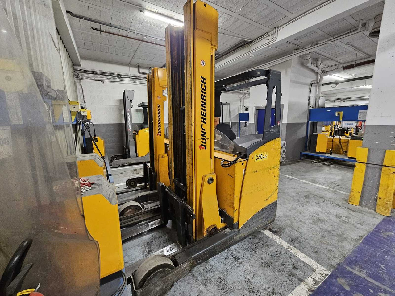 JUNGHEINRICH - 2007 - ETV 325 - FORKLIFT - Forklift: picture 2 JUNGHEINRICH - 2007 - ETV 325 - FORKLIFT - Forklift: picture 2