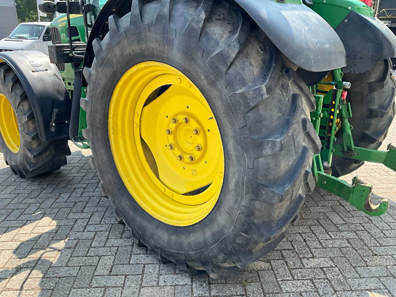 John Deere 6430 Premium - Farm tractor: picture 5 John Deere 6430 Premium - Farm tractor: picture 5