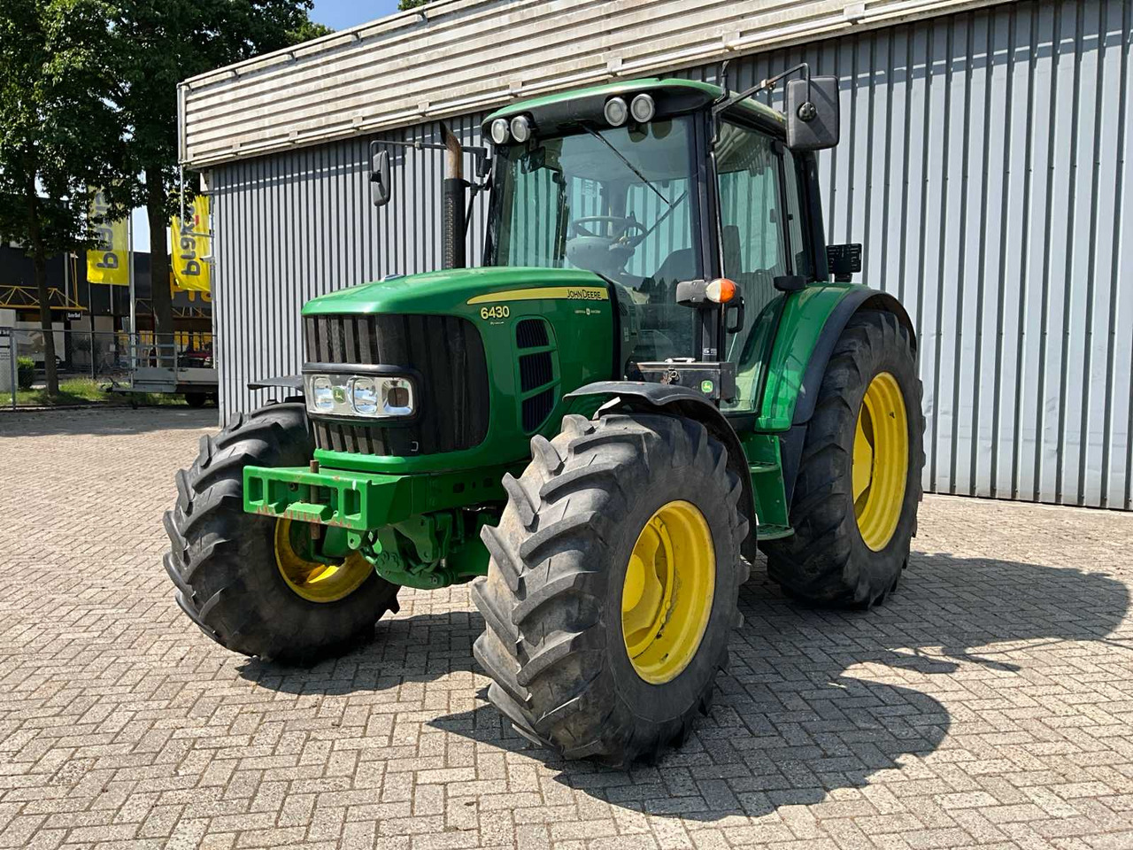 John Deere 6430 Premium - Farm tractor: picture 1 John Deere 6430 Premium - Farm tractor: picture 1
