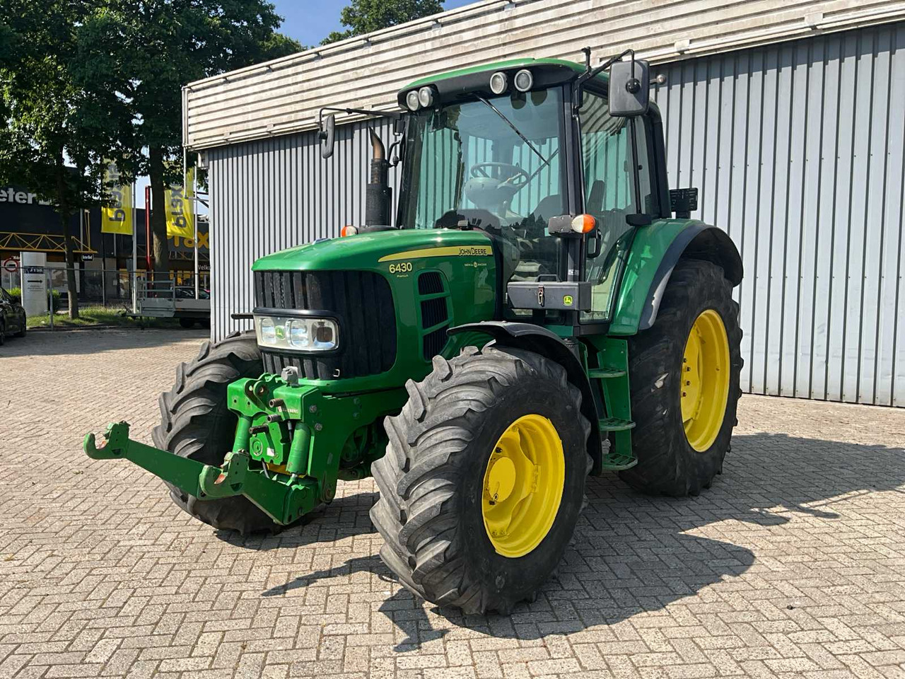 John Deere 6430 Premium - Farm tractor: picture 1 John Deere 6430 Premium - Farm tractor: picture 1